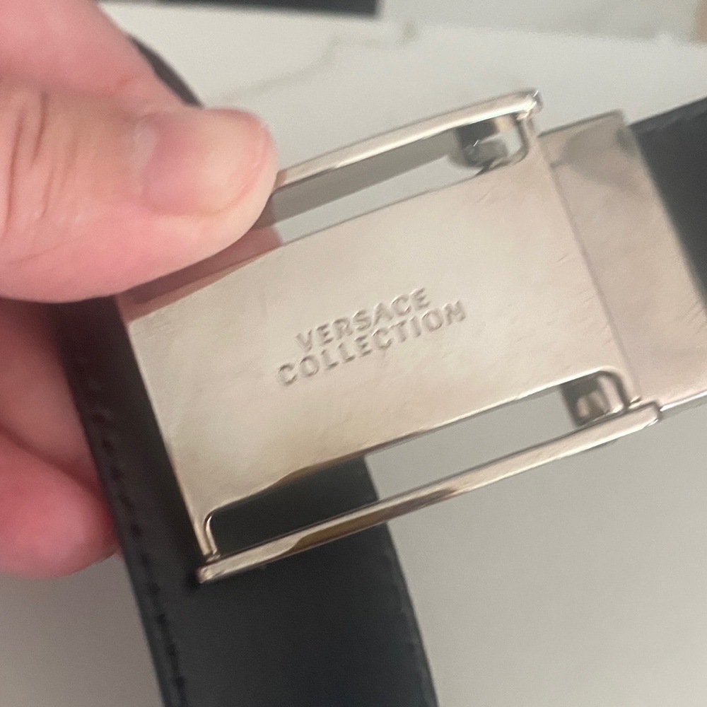 Men’s Leather Versace size 44 belt. Pre loved condition